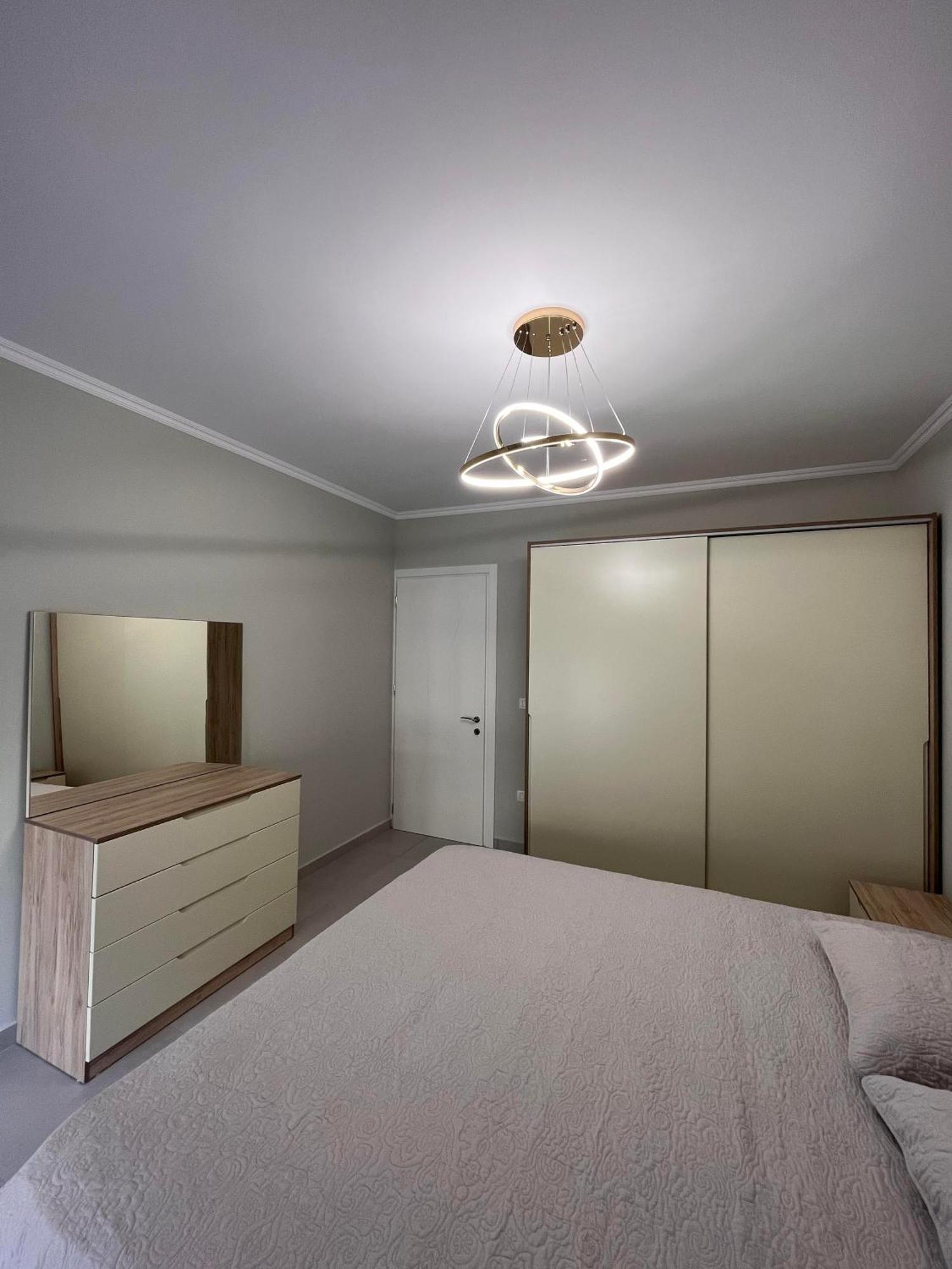 Beautiful Beachside Apartament Durrës