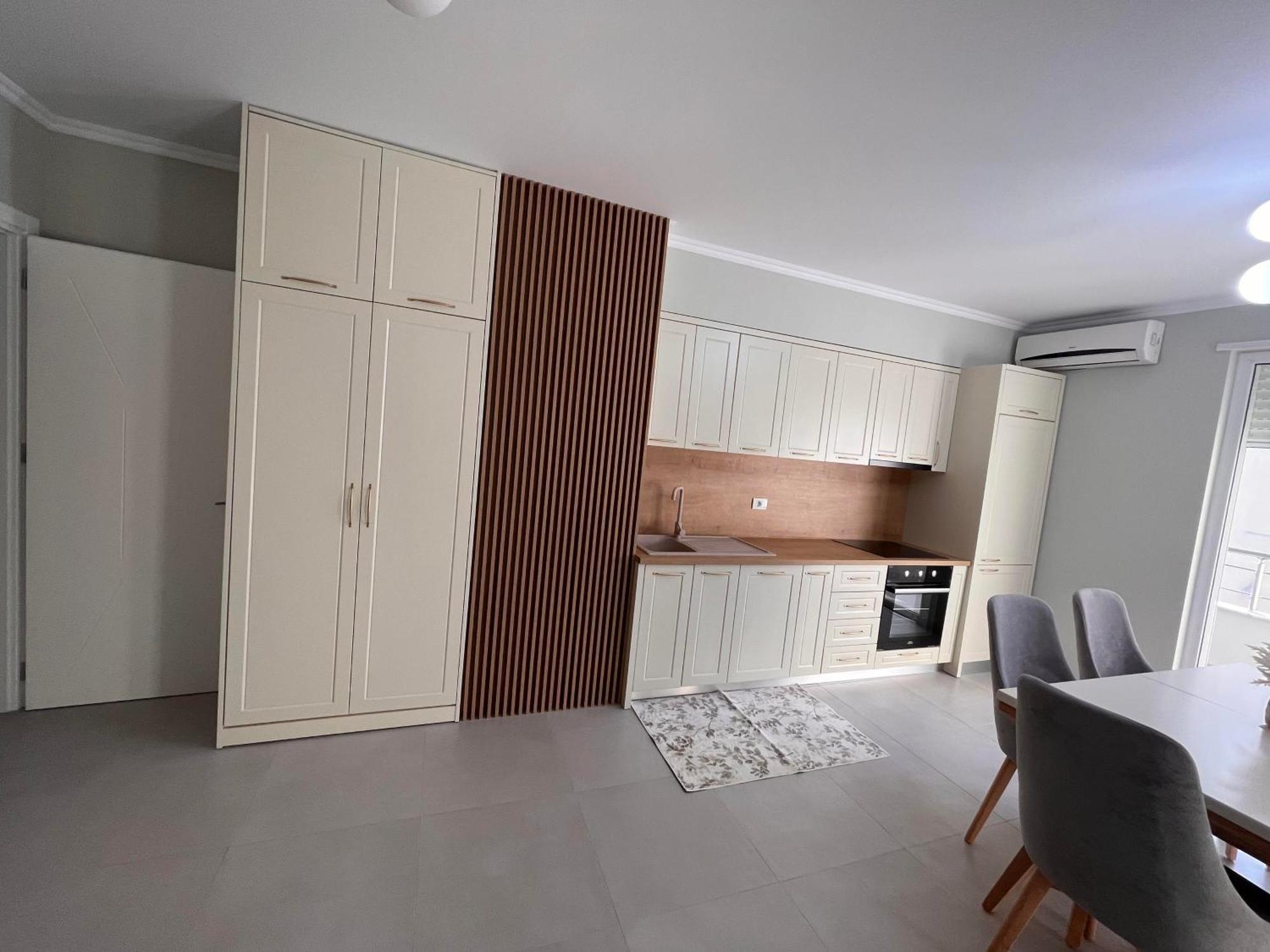 Beautiful Beachside Apartament Durrës